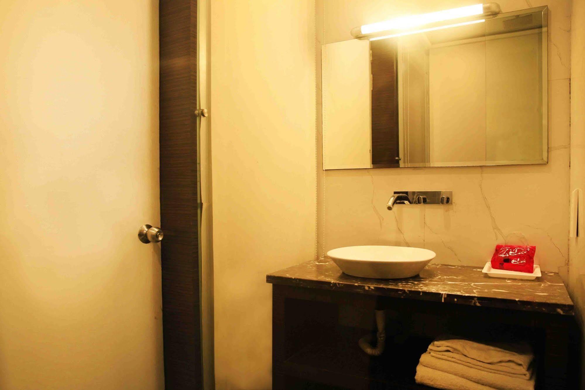 Fabhotel Prudent Amritsar Exterior photo