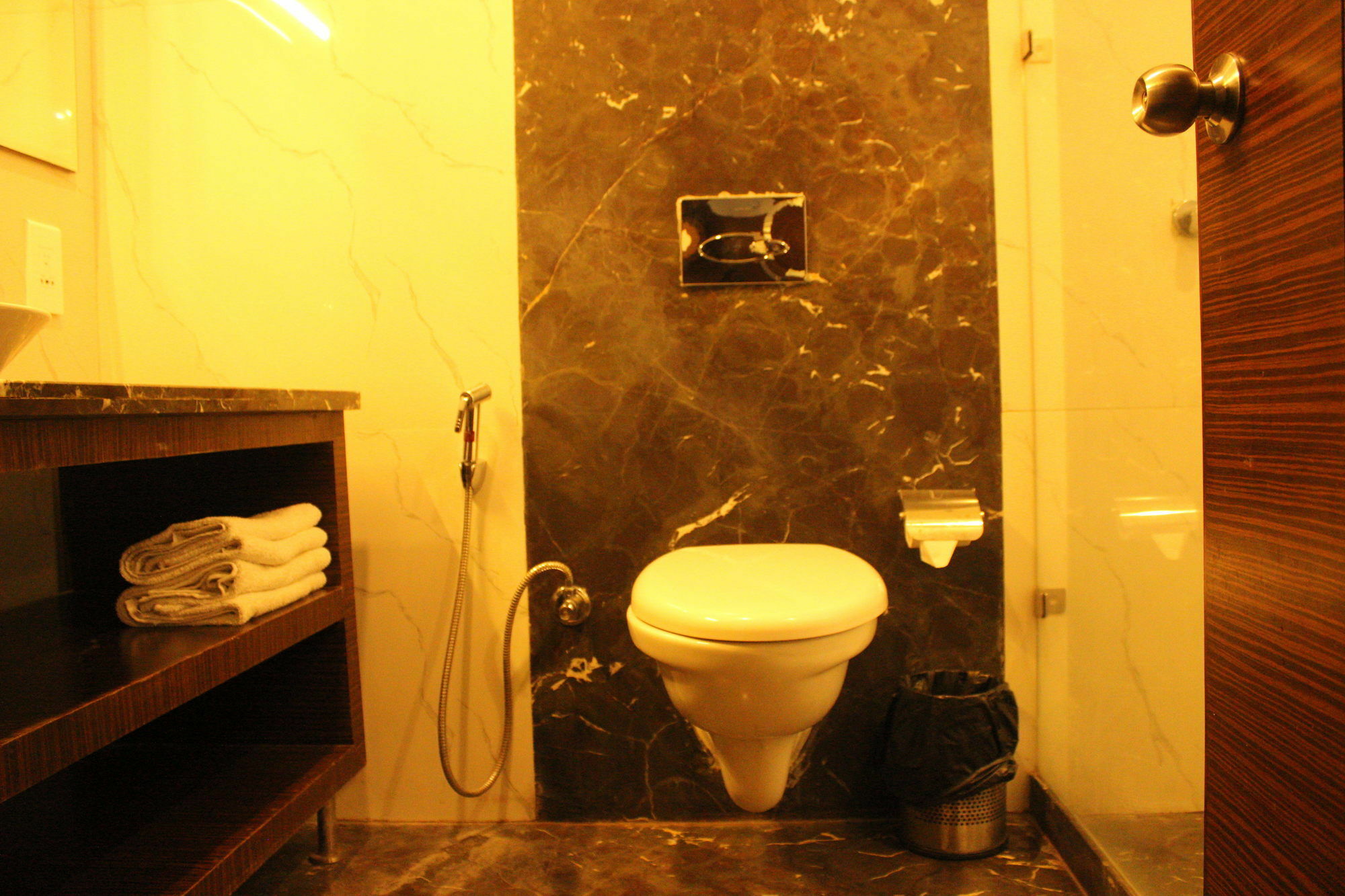 Fabhotel Prudent Amritsar Exterior photo