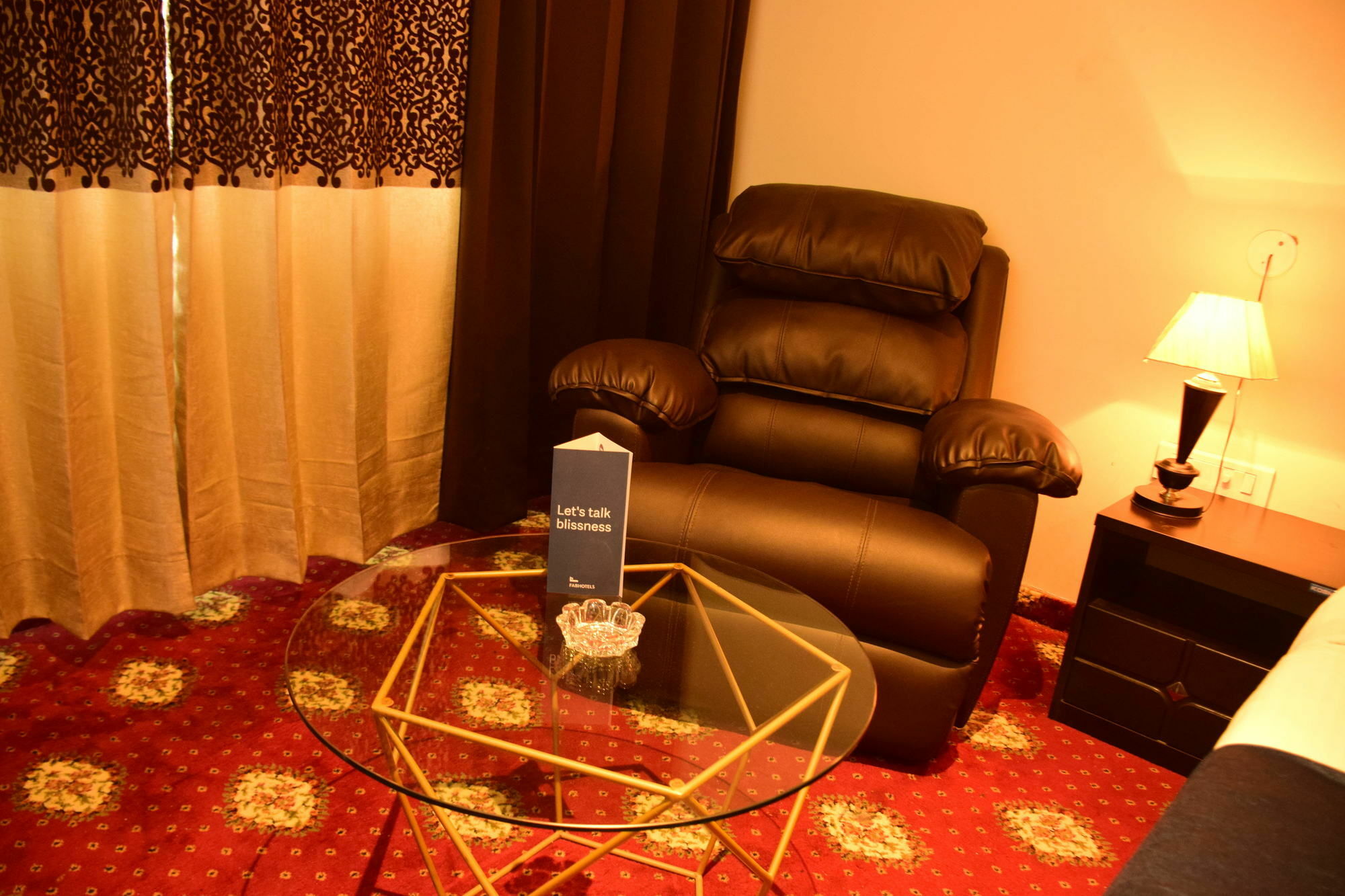 Fabhotel Prudent Amritsar Exterior photo