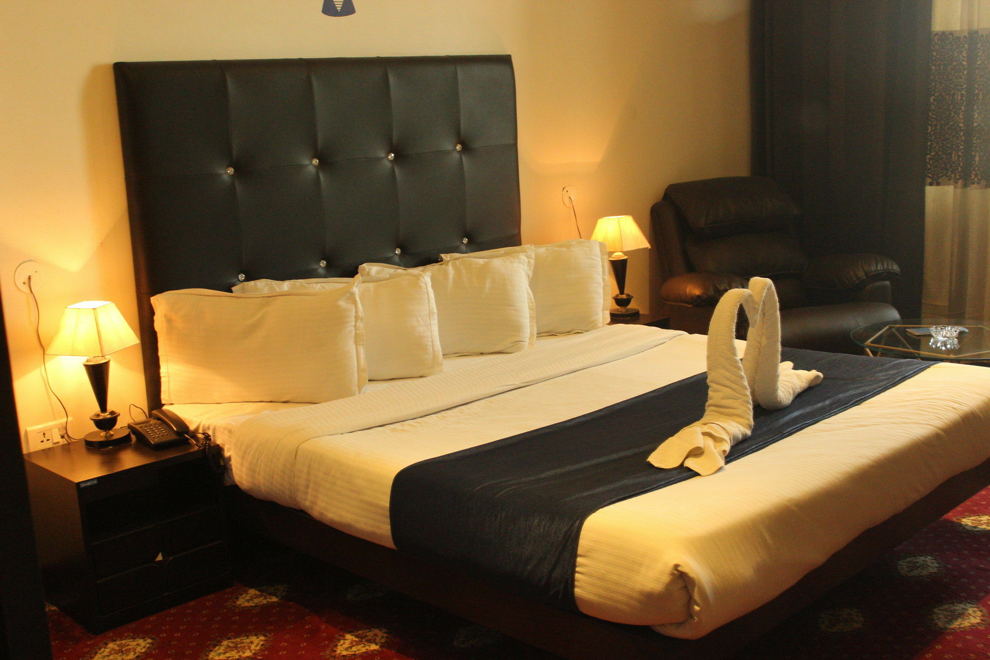Fabhotel Prudent Amritsar Exterior photo